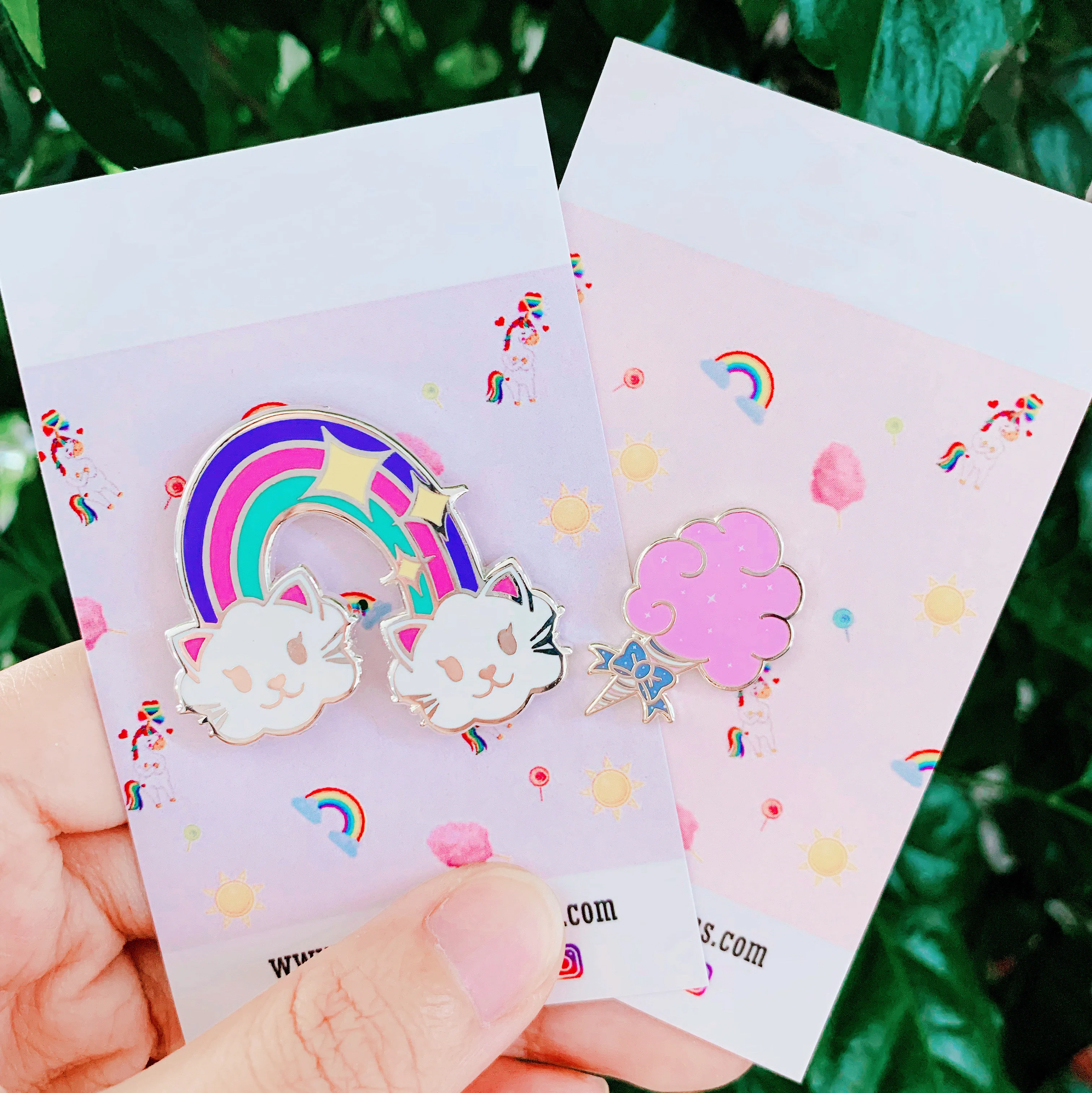 Free Sample Bulk Enamel Pin Custom Metal Logo Hard Enamel Pin Animation Idol Brooch Badge Kpop Glitter Lapel Pin Custom