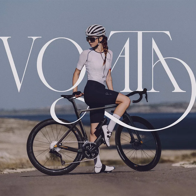 Java VOLATAカーボンファイバーロード自転車24スピードカーボンレース