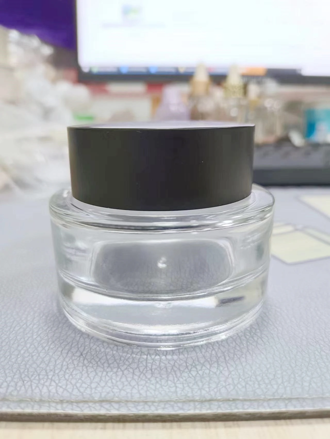 cream glass jar Hot sale container cosmetic glass jars skincare packaging glass bottle details