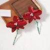 Red flower-white diamond