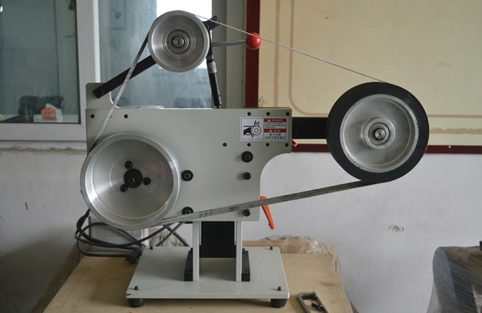 Multifunctional Bench Grinder Metalworking Portable Oscillating Belt Sander 2x72 for Knife Making