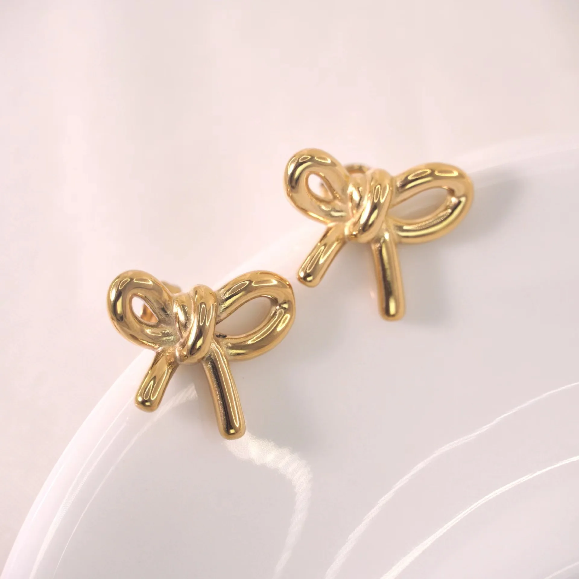 Eaciy Gold Bow Earrings For Women – 14K Gold Plated, Pearl Accents, Hoop Design, Gift Ready