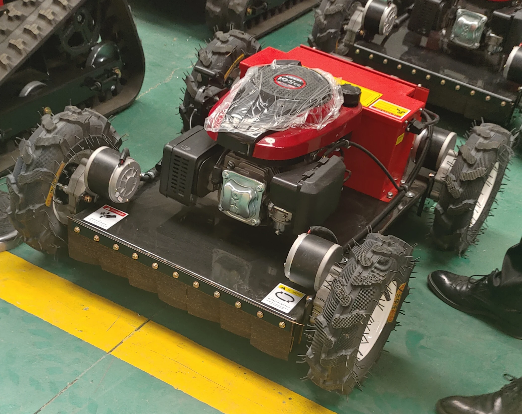 High Quality Swivel Wheels  Remote-Controlled Petrol Gasoline Grass Cutting Lawn Mowers