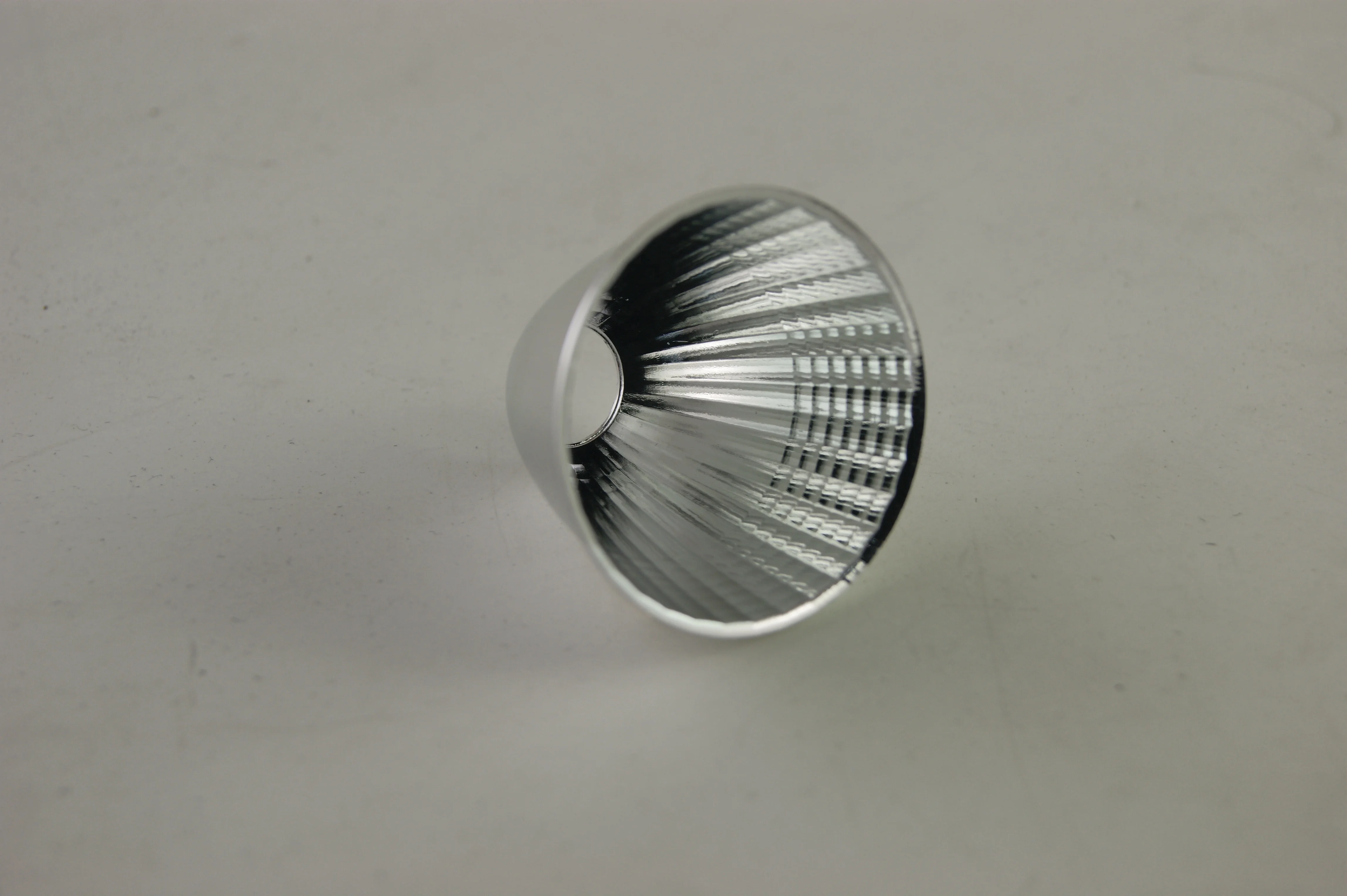 Parabolic Aluminized Led Light Reflector 75mm 75degree