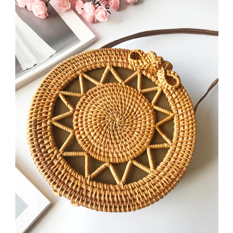 rattan round crossbody bolsa