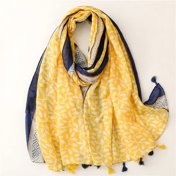 New Fashion Ethnic Style Yellow Leaf Printed Cotton Beach Towels With Tassels Ladies Elegant Soft Thin Scarves Hijabs