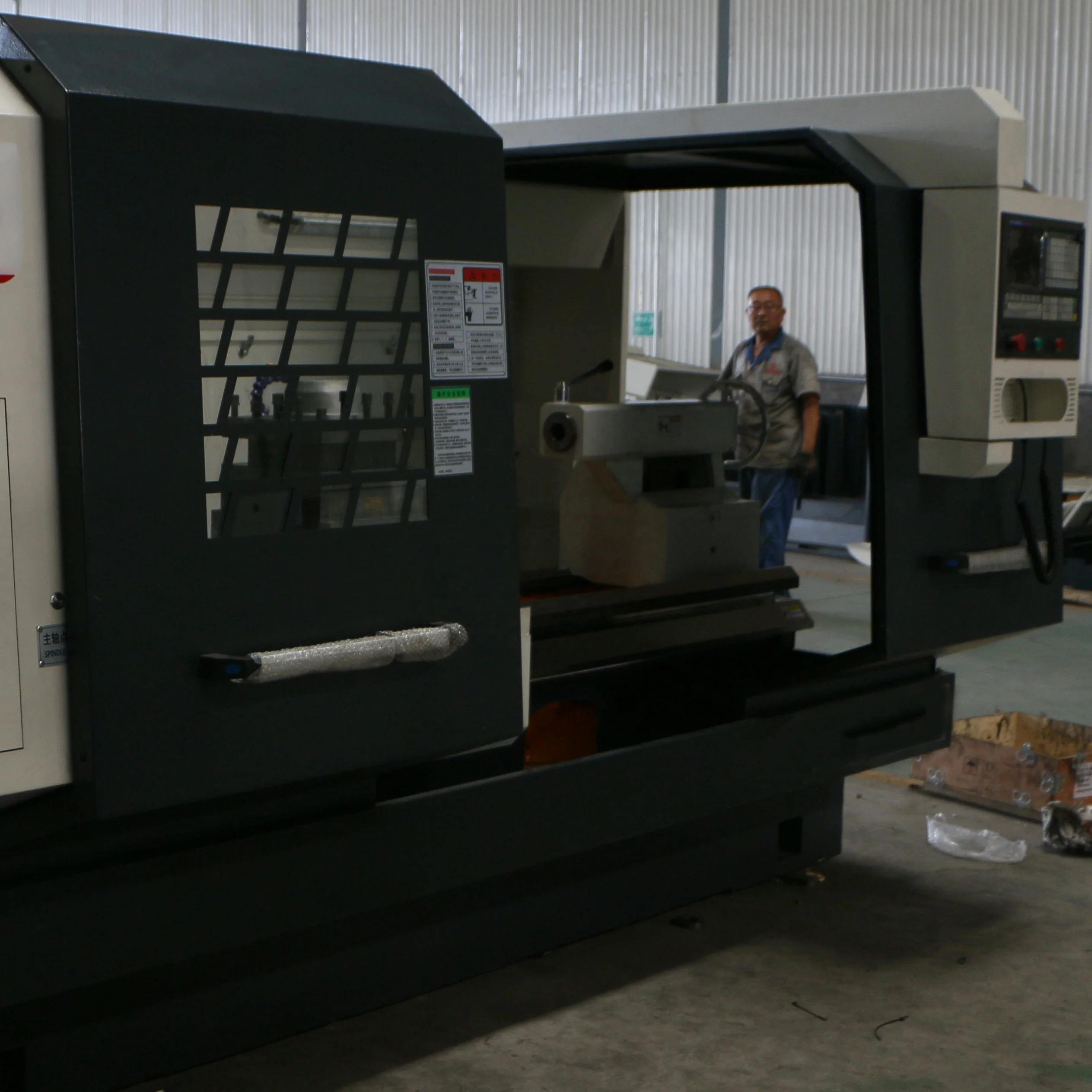 CNC Pipe Threading Lathe Machine for Oil Pipeline QK1325   Oil Country for Metal