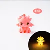 Mignon petit dragon volant rouge qui brille dans le noir