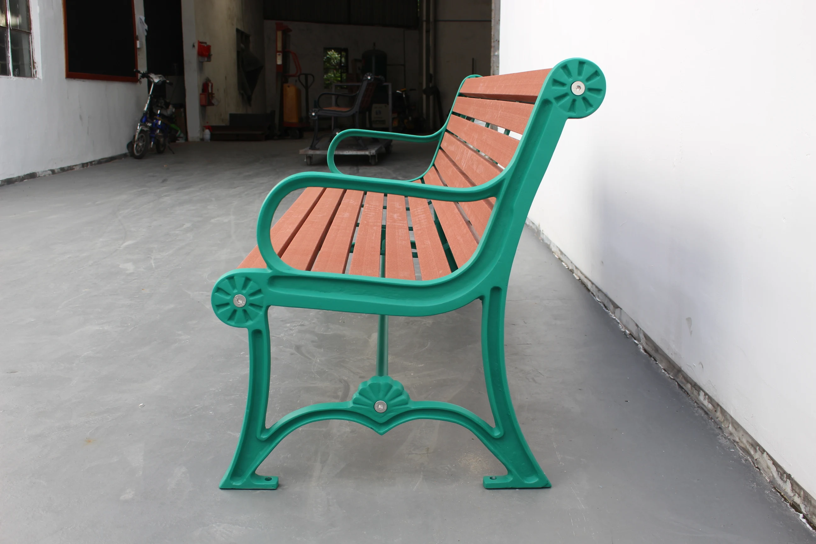 Cast iron bench legs and recycled plastic slats outdoor park benches wooden park long bench chair