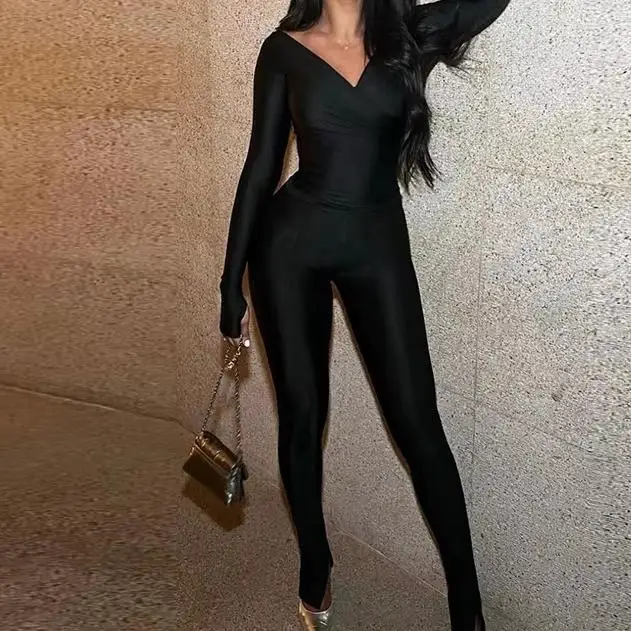 Solid Color in Stock V Neck Sexy Top Leggings Outfits Casual 2 Pieces Set for Women