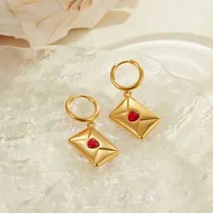 MW Top Quantity 316l Stainless Steel 18k PVD Gold Plated Valentine's Day Gift Fashion Envelope with Heart Earrings for Women