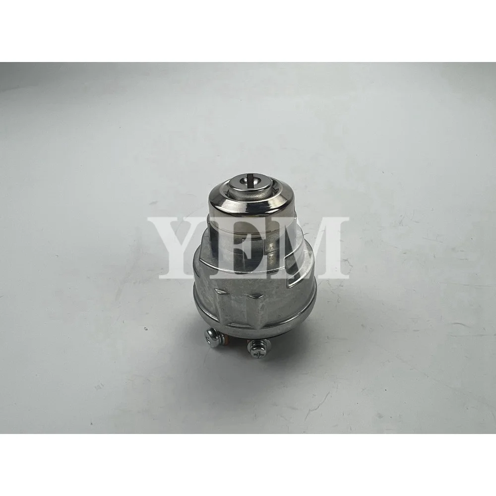 Ignition Starter Switch With 2 Keys 66706-55120 66704-55120 for Kubota Engine D722 D905 D1005 D1105 D1302 D1703 V1305 V1505