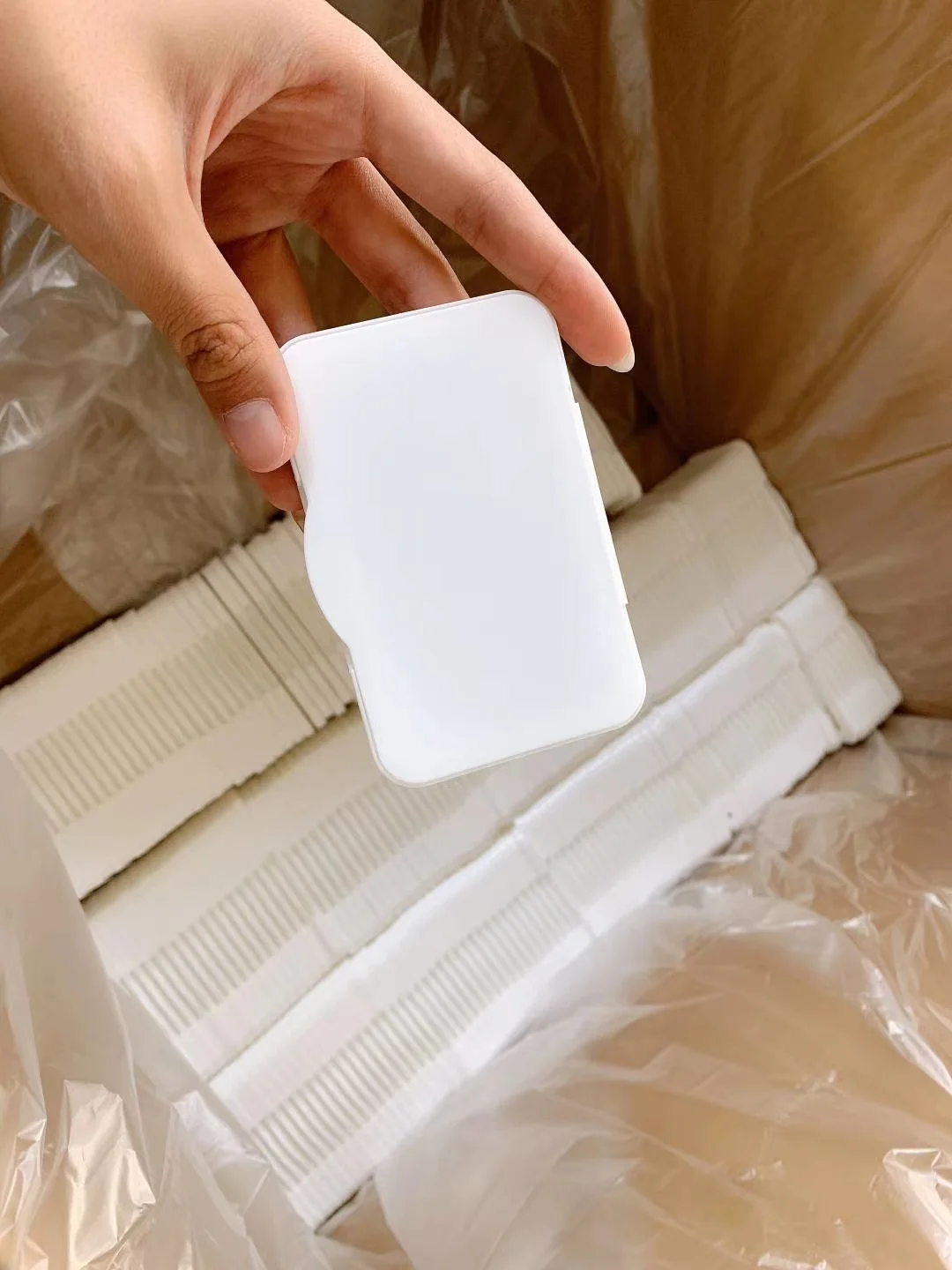 Wet Wipes Color Plastic Lid Flip Top Cap For Wet Wipe Packaging Wet