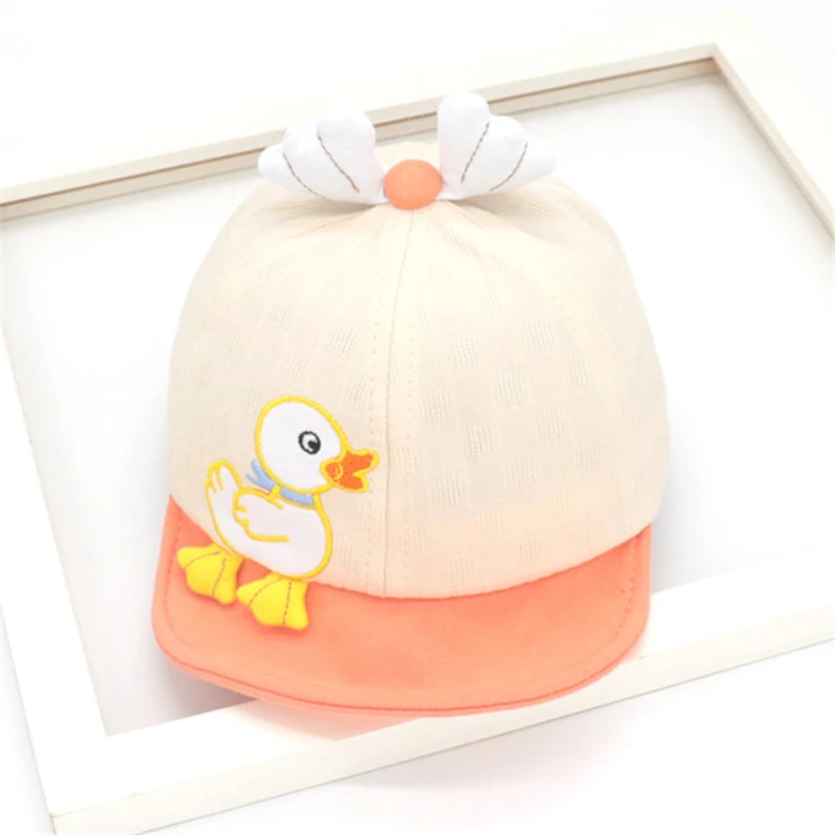 duck hat (3).jpg