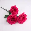 Rosas de diamantes de 3 cabezas [rosa roja] con hojas