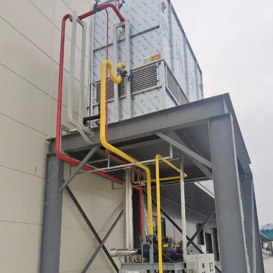 Advanced evaporative condenser with high-efficiency counterflow cooling technology