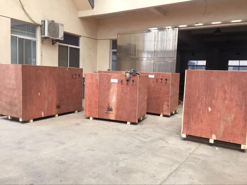 Полностью автоматическая одноразовая машина для производства нагрудников