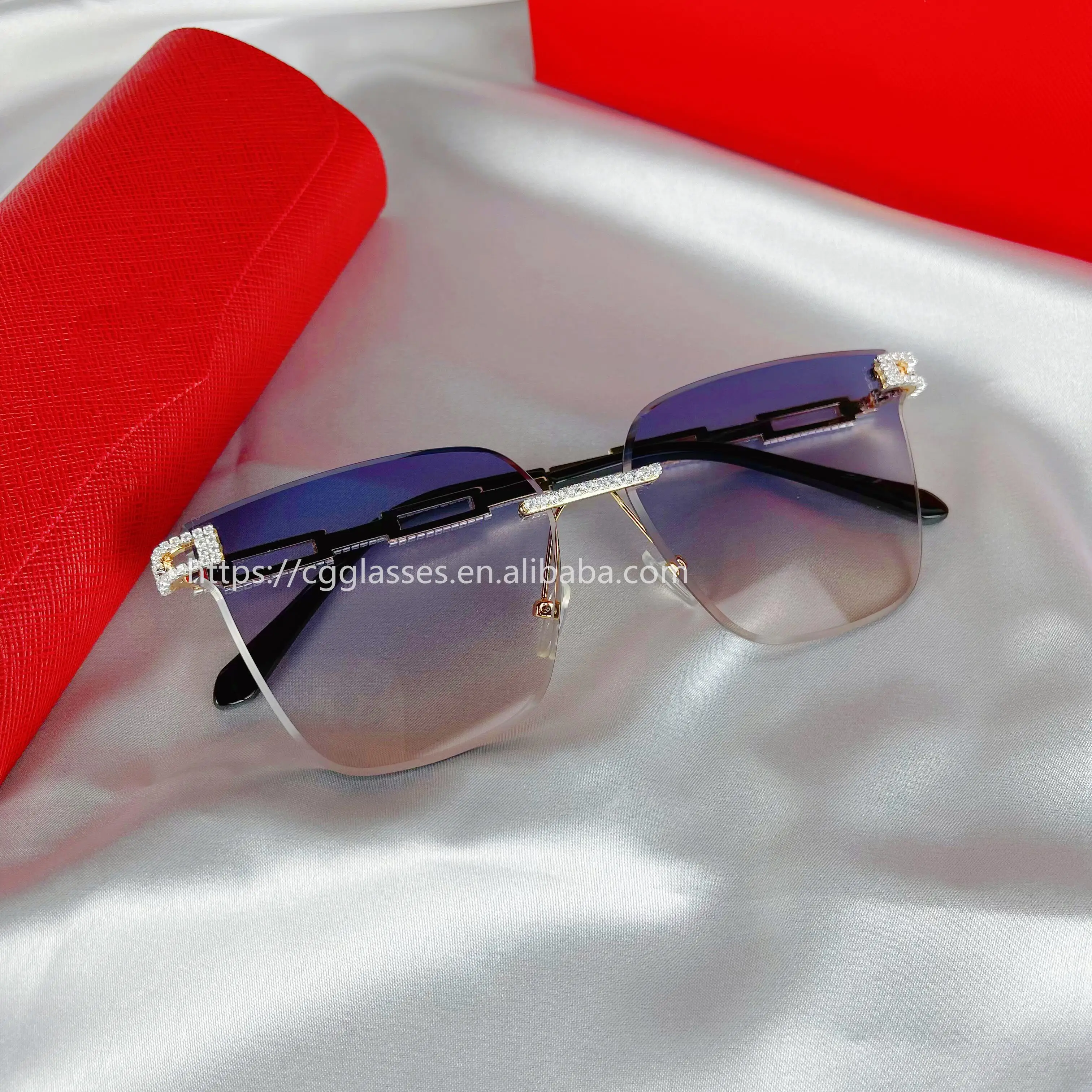 2022 Fashion Brand Design Vintage Rimless Rhinestone Sunglasses Women
