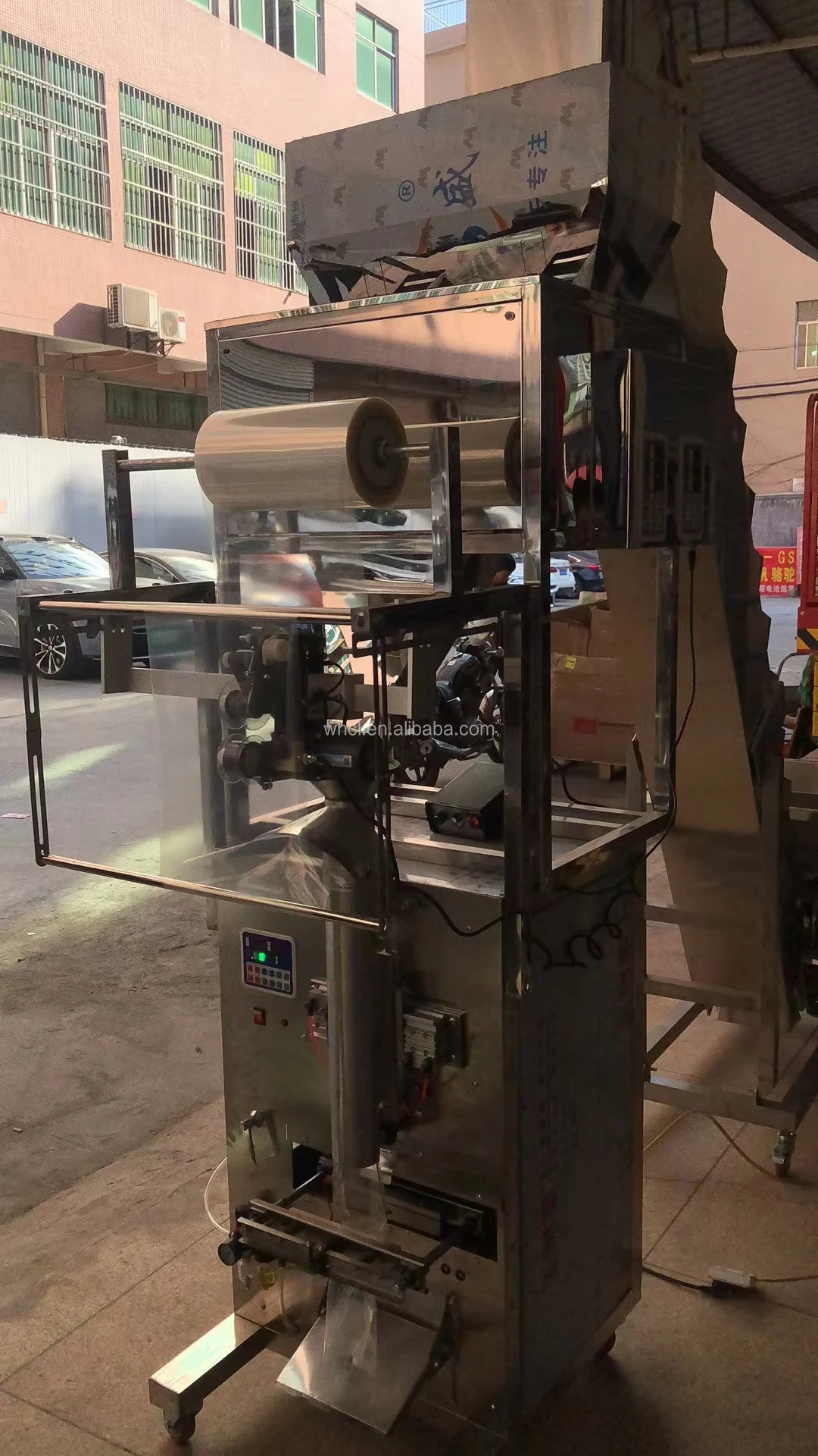 Dual Hopper 500g 1kg Capacity Multi-Function Bagging Packing Machine Pistachio Granule Cassava Powder Food Wrapping Paper