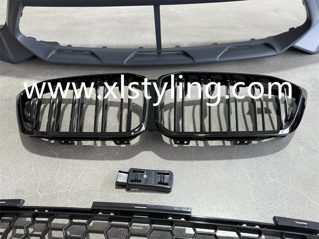 XLstyling PP Material M2 Front Bumper Body Kit for BMW 1 Series F21 F20 LCI 2015-2019 118I 120I 125I M14I