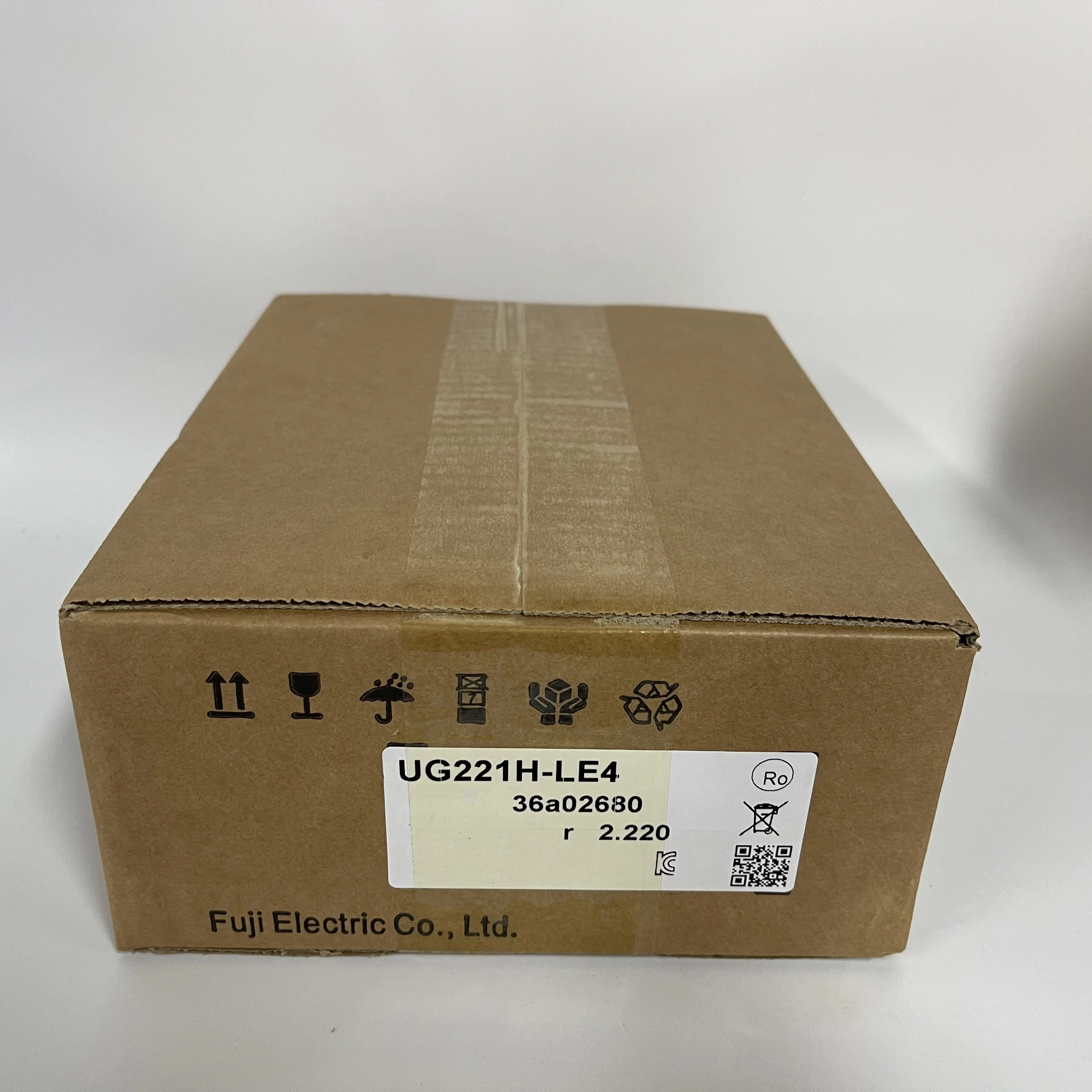 Fuji HMI Touch Screen UG221H-LE4