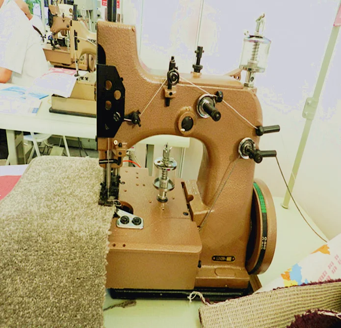 High-Performance Automatic Portable Home Factory Industrial Use Garment Type Sewing Machine 3-Thread Binding Carpet New