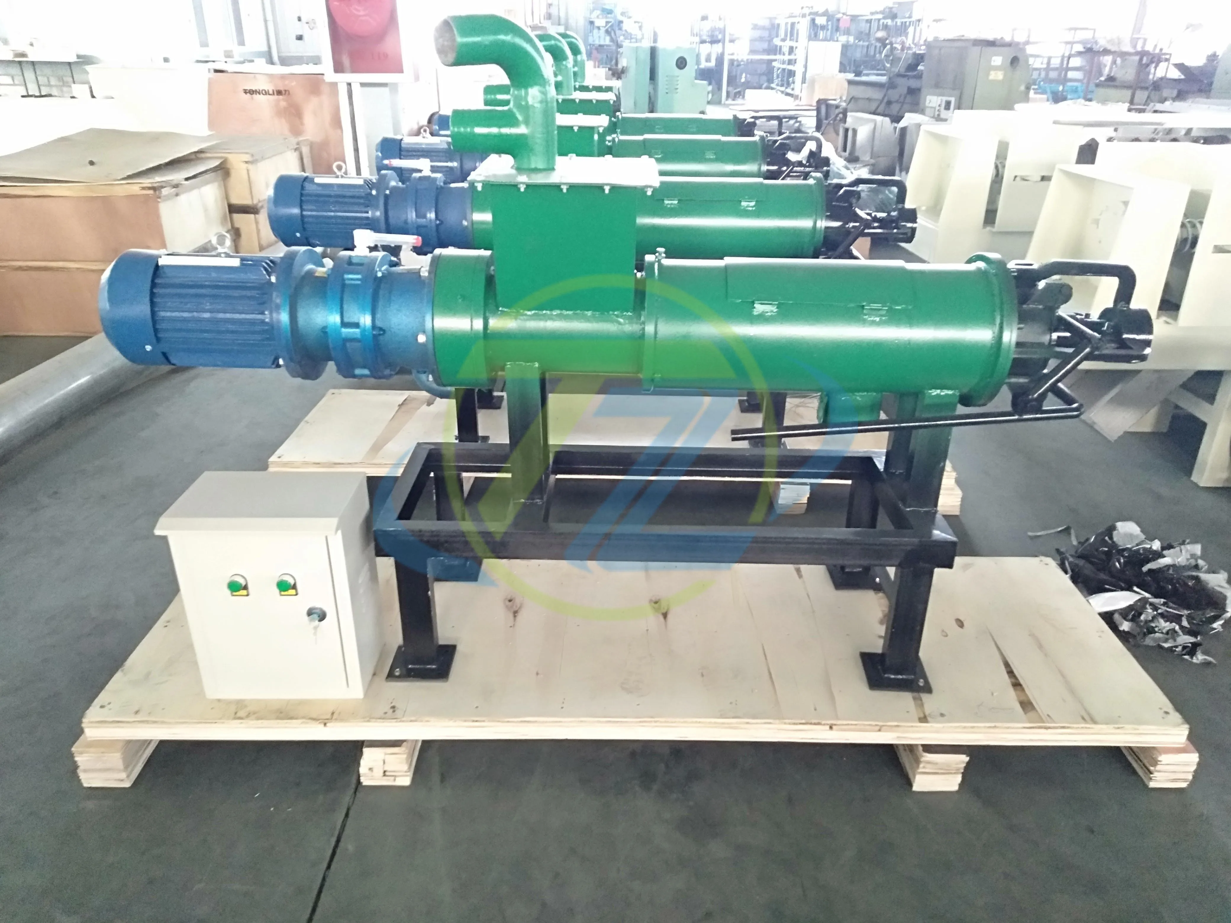 Manure dewatering machine