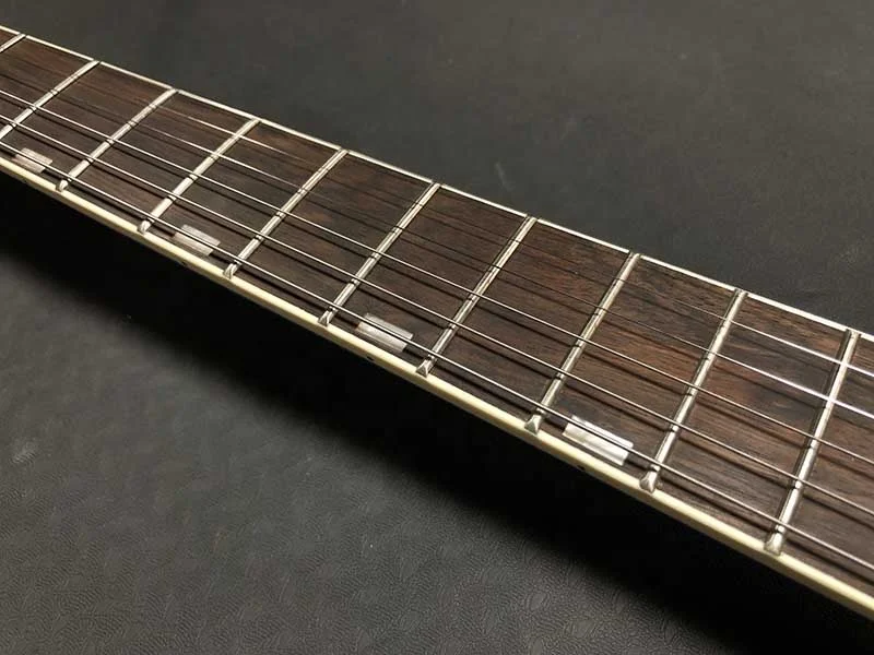 Высокое качество с возможностью нанесения производителем личных Прохладный бусины кракле, форменный дешевый твердое тело; Металл рок 6 струнной электрогитары