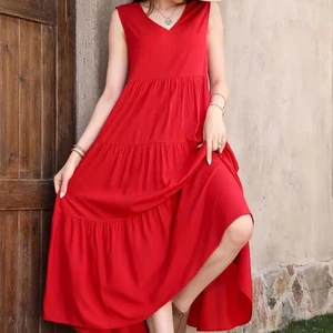 This Elegant Large-sized Chiffon Dress for Summer Women Features a Solid V-neck and a Loose Sewn Hem with a Natural Waistline