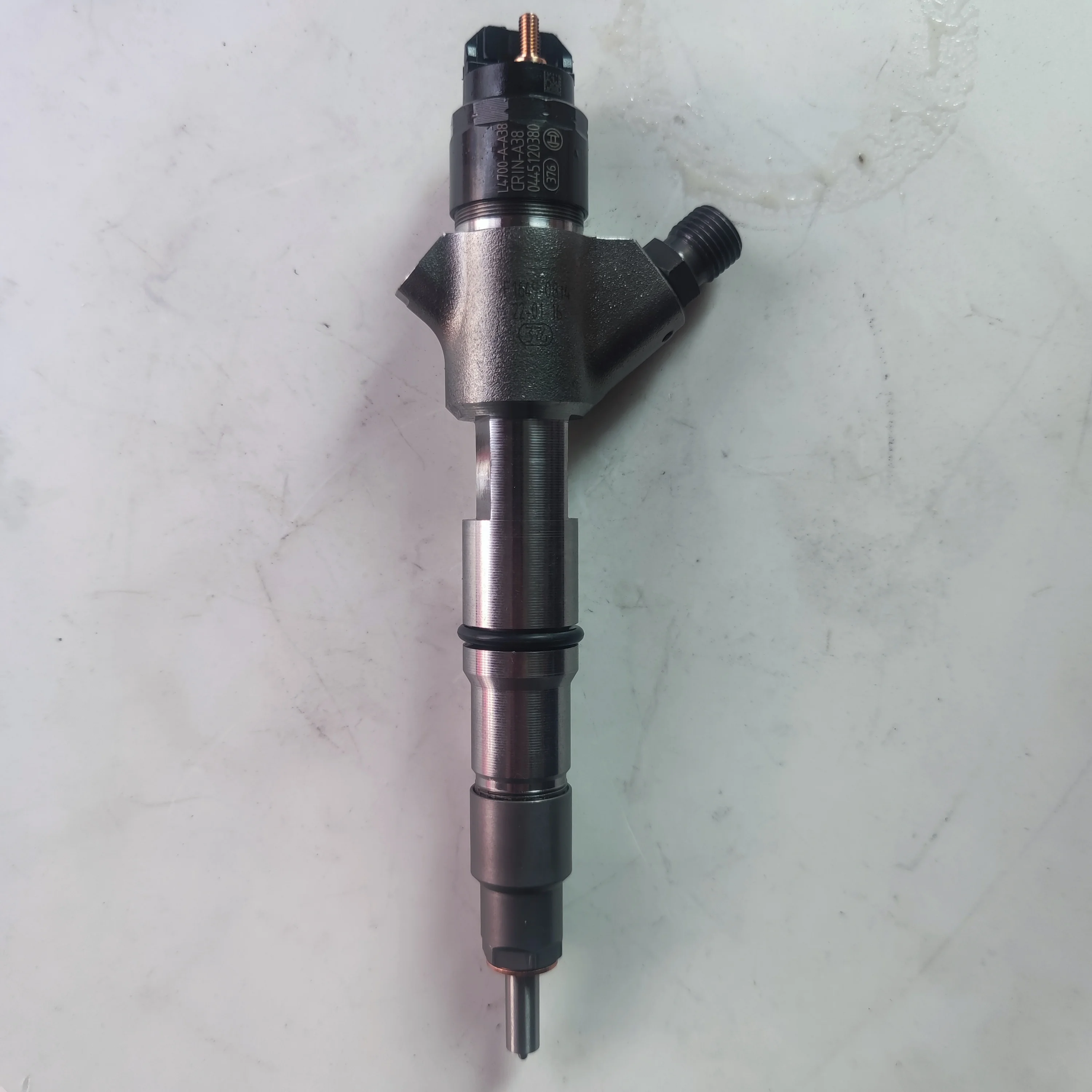 屑流  Genuine Isle Engine Injectors 5272937 0445120304 - 5272937