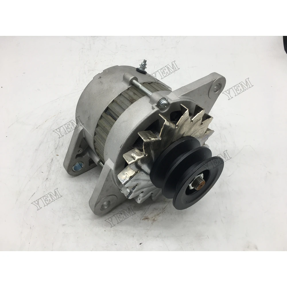 Alternator for Isuzu 6BG1T Engine Spare Parts 3