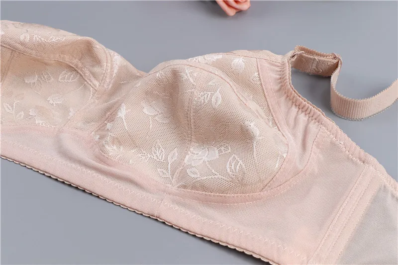 新型全罩杯大码文胸蕾丝薄款无痕文胸大码舒适女式文胸