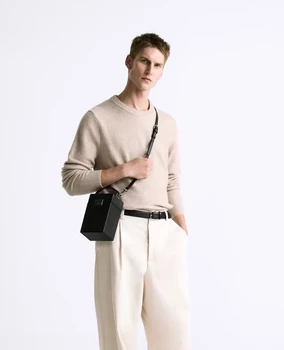 2024 New Men's Bag Black Hard Handheld Box Bag Casual Versatile One Shoulder Crossbody Small Square Bag