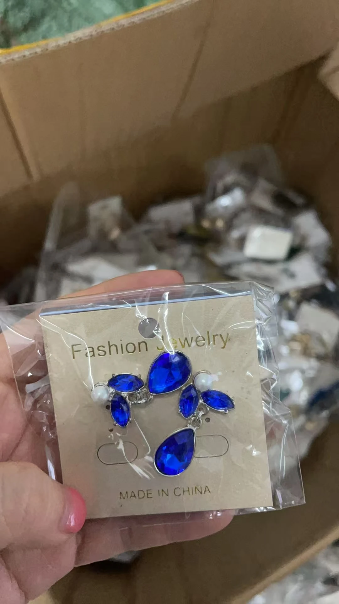 Sale by Weight 1kg 70-110pcs Fashion Bohemian Women Earring