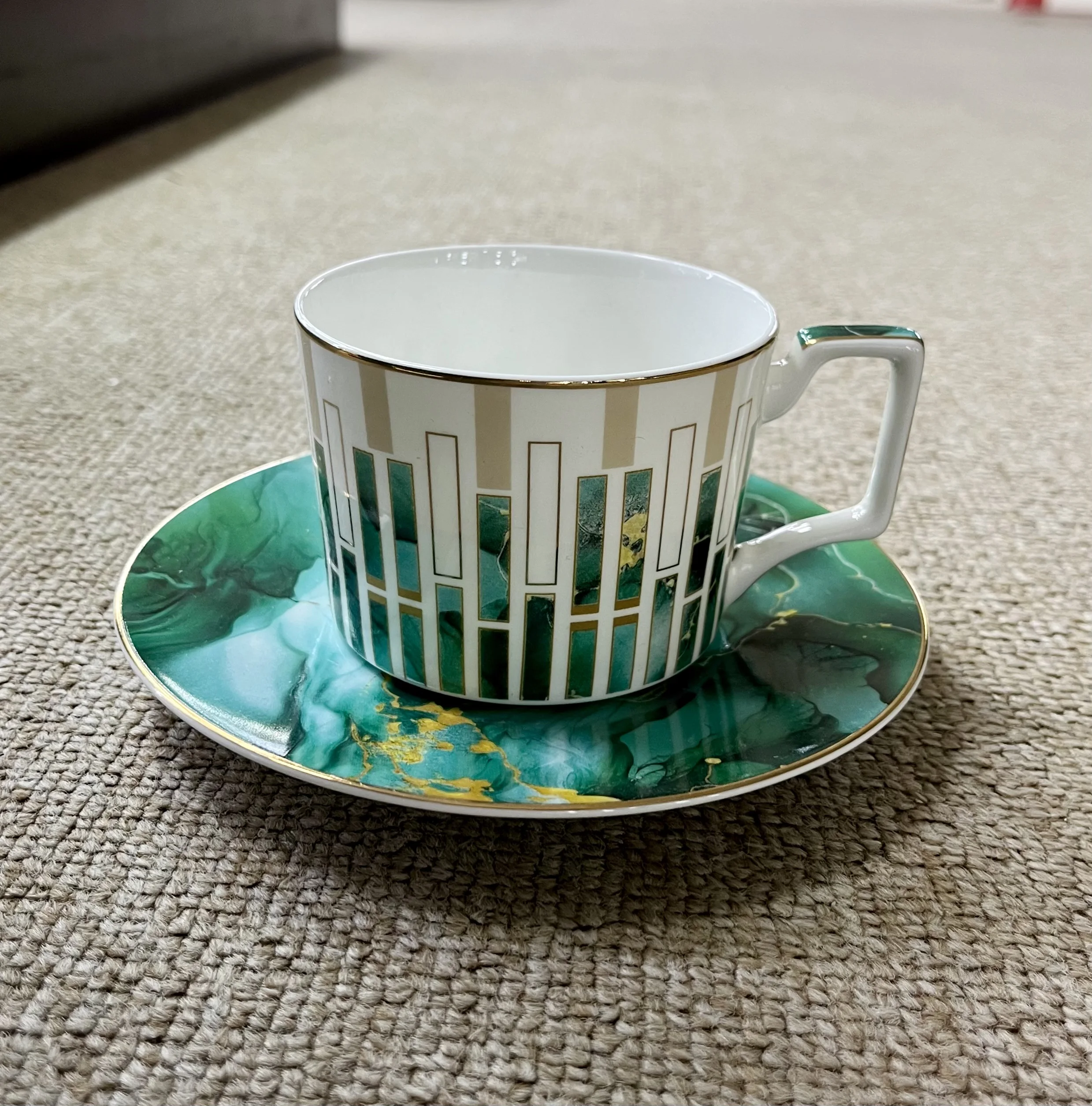 Taohui bagong serye bone china geometric na elemento ng bamboo forest na nagbibigay ng artistikong conception cup at platito