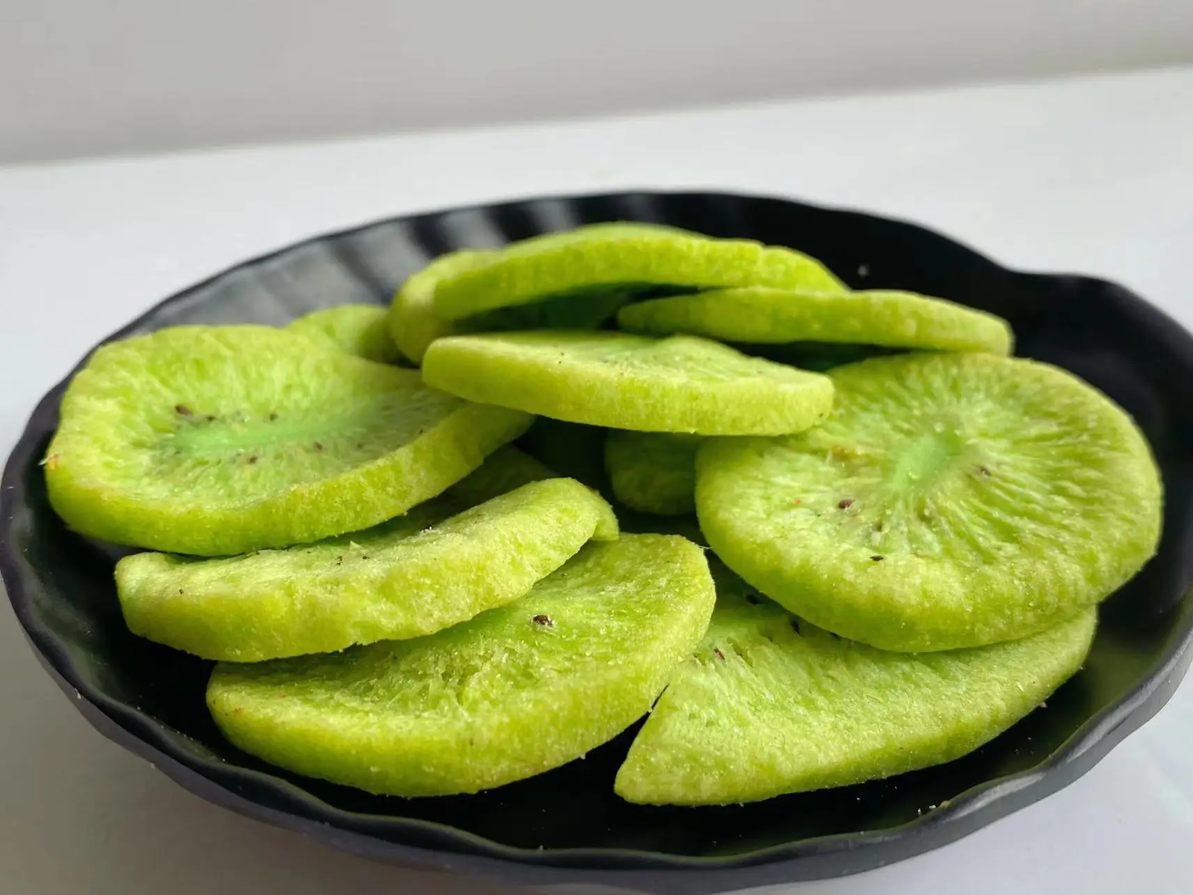 Nutritious Green Fruits Vacuum Fried Fresh Kiwi Organic Snacks Dried Kiwifruit Chips supplier