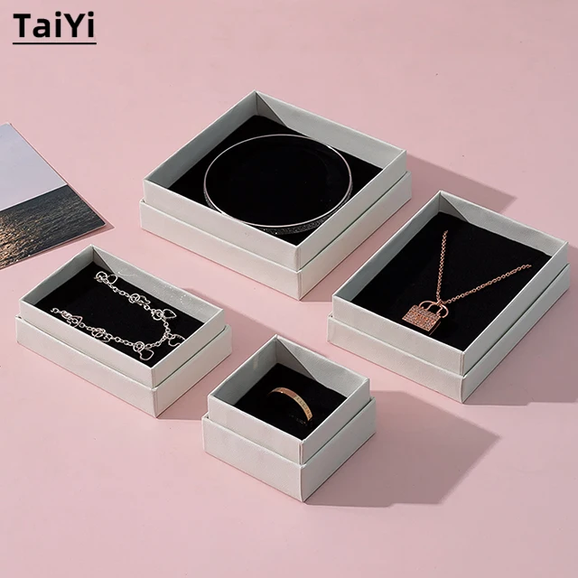 Different Sizes Gift Packaging Box Customizable Logo Cardboard Jewelry Box Decorated Paper Necklace Jewelry Gift Boxes