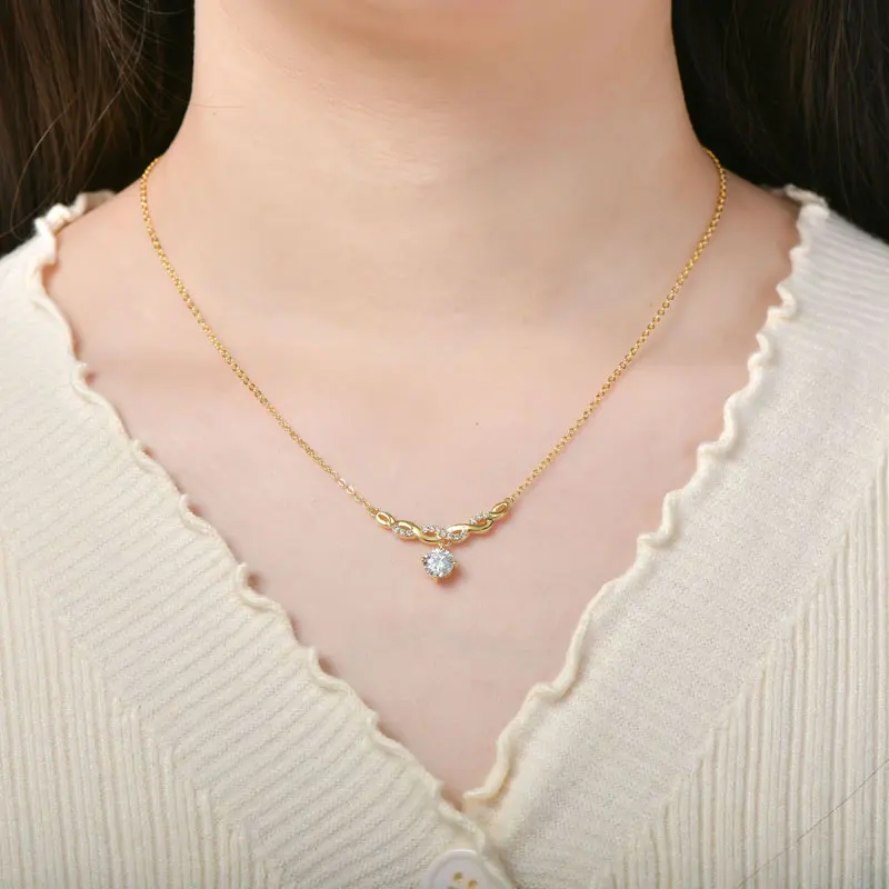 Romantic Luxury Moissanite Necklace for Women