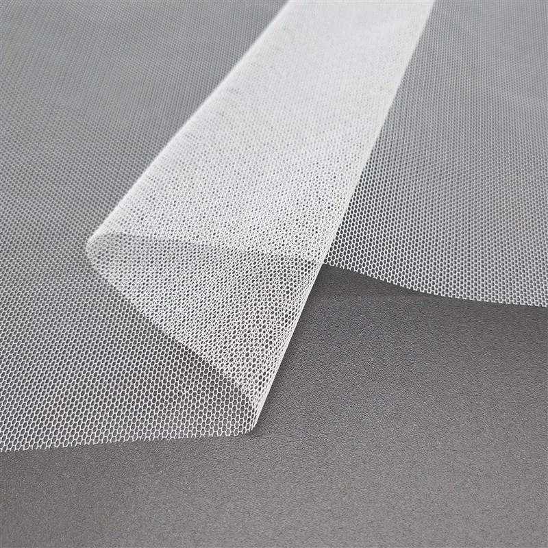 Оптовая продажа 6420 сетчатая прозрачная белая кожа 20D нейлоновая мягкая Тюлевая ткань для юбки-пачки свадебное