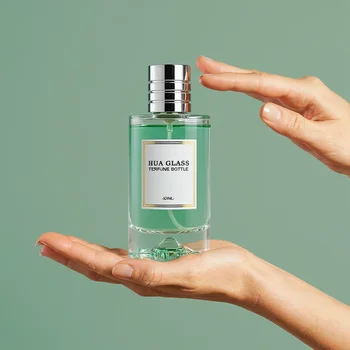 High Quality Clear Glass Perfume Bottle  30ml  50ml  100ml Luxury  Perfume Bottles  Spray Perfume Bottle with Gift Box and Cap