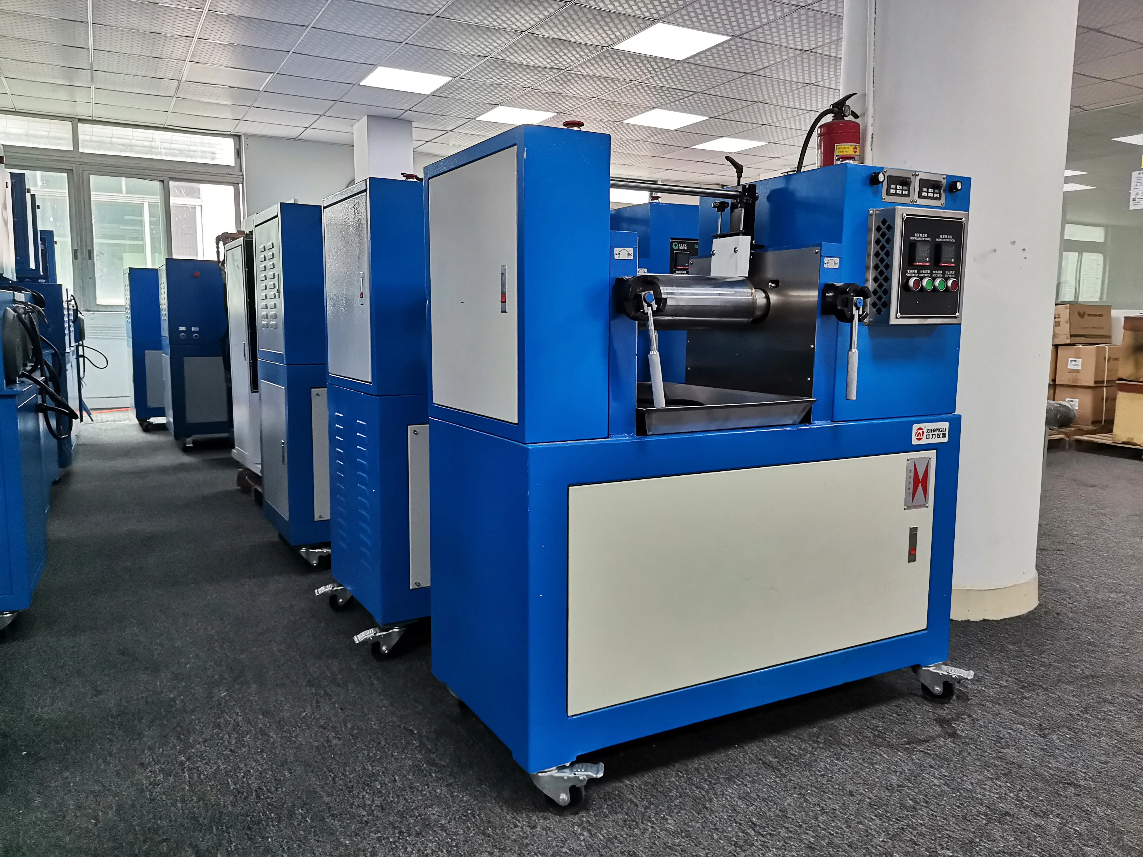 Laboratory Scale PE PP PVC EVA ABS Silicone Rubber Open Two Roll Milling Equipment