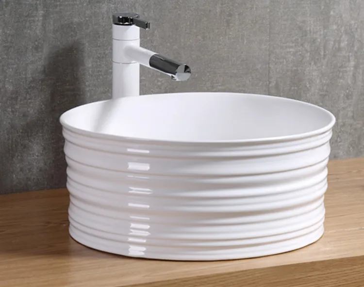 Sibol ng Klasiko sa Banyo mula sa Tsina, Babasahin ang Basong Porsera
