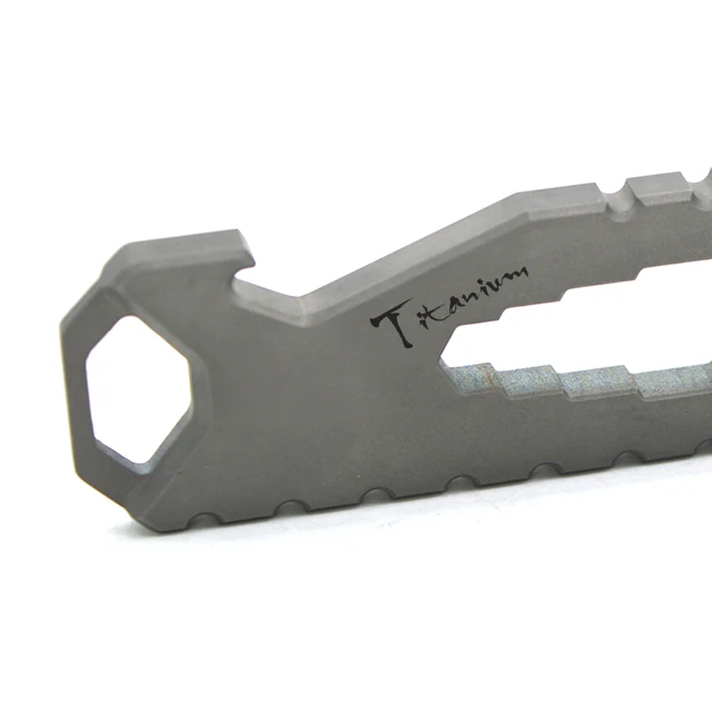 High Quality Multifunctional Custom Keychain Metal Kit Survival Outdoor