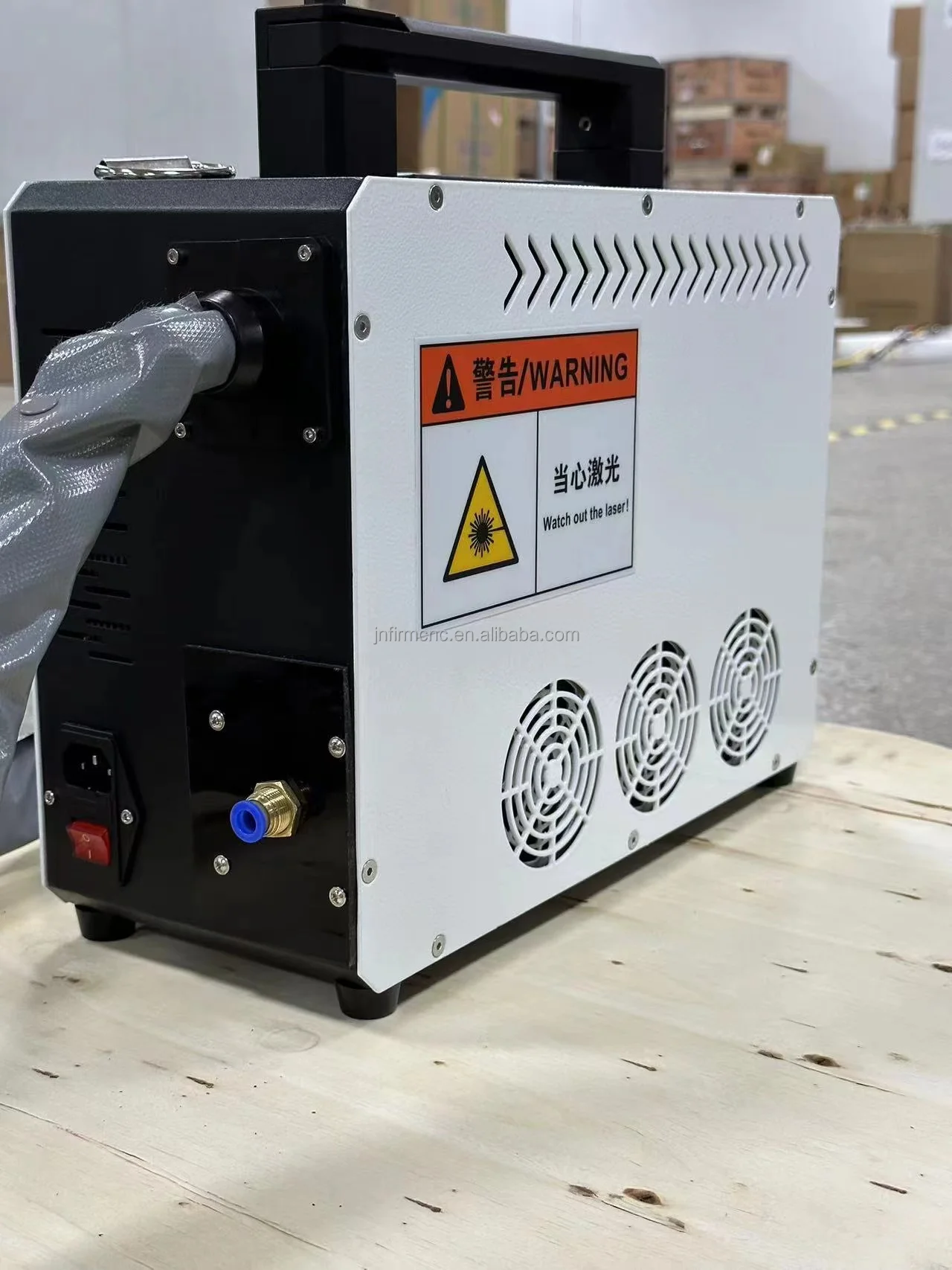 Handheld Pulse Laser Cleaning Machine Pulsed Portable Laser Cleaning Machine Backpack Pulse Laser Cleaning Machine