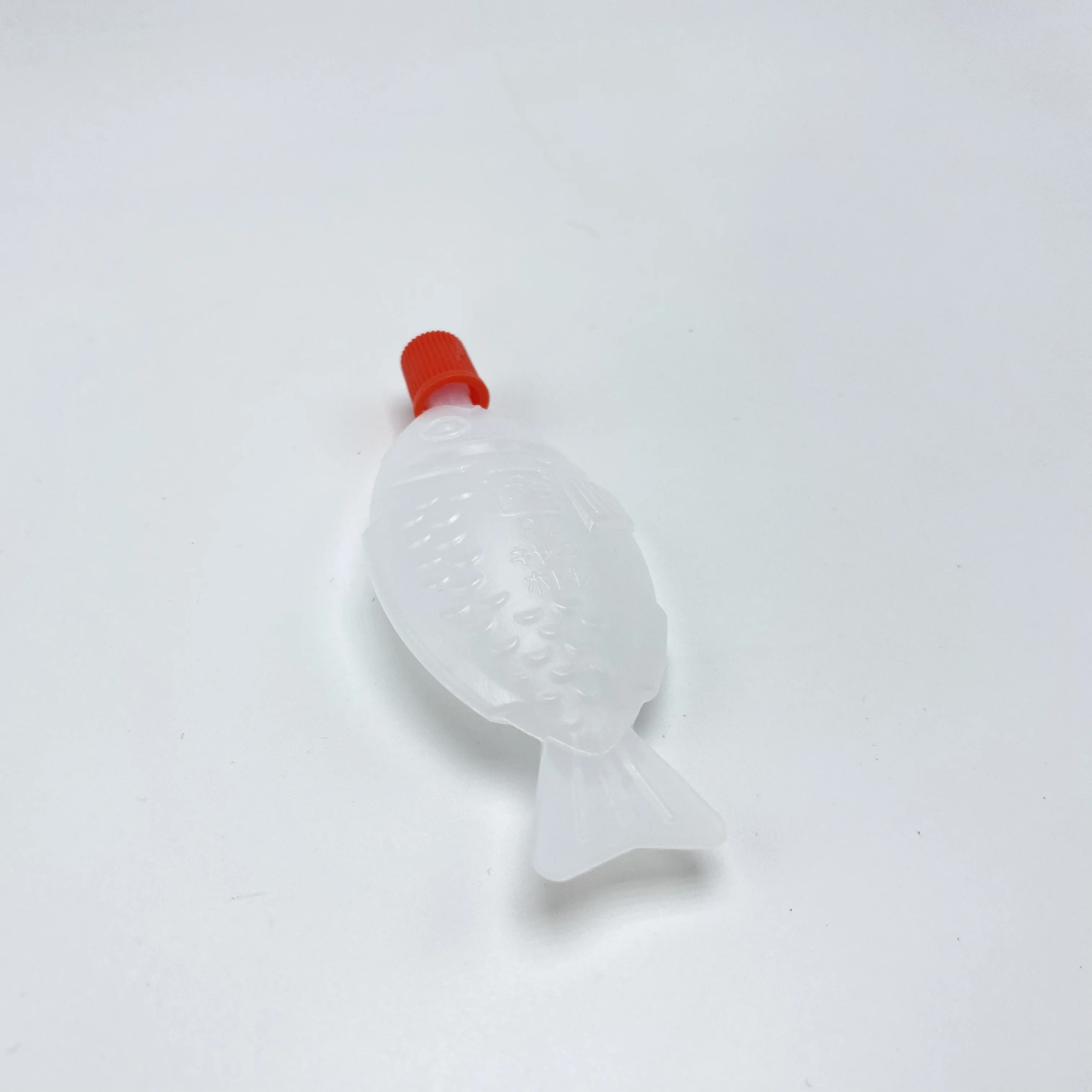 8.2ml Mini Fish Shape Plastic Soy Sauce Bottle Container