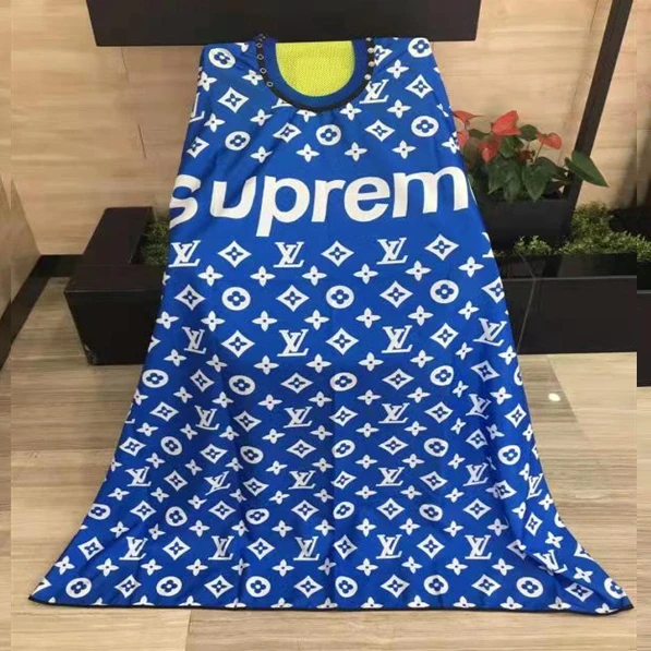 Оптовая продажа цена салон красоты Парикмахерская LV-SUPREME частные Labelled для стрижки волос, одежда для мужчин, изготовленным на заказ логосом Парикмахерская накидка
