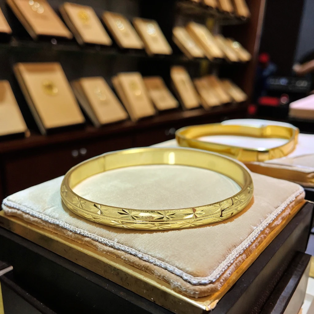 【美品】human made bangle gold Xuping Jewelry Bangle - 24K Gold Plated Valentine's Gift