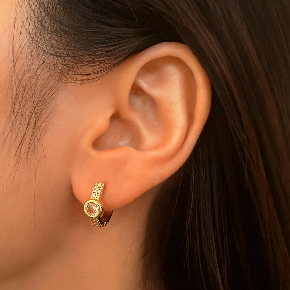 Vershal A729 Delicate 18k Gold Plated Minimalist Geometric Round Cz