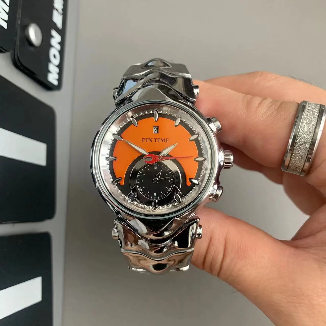 Luxury Y2K Men's Quartz Watch - Fashionable Waterproof Timepiece