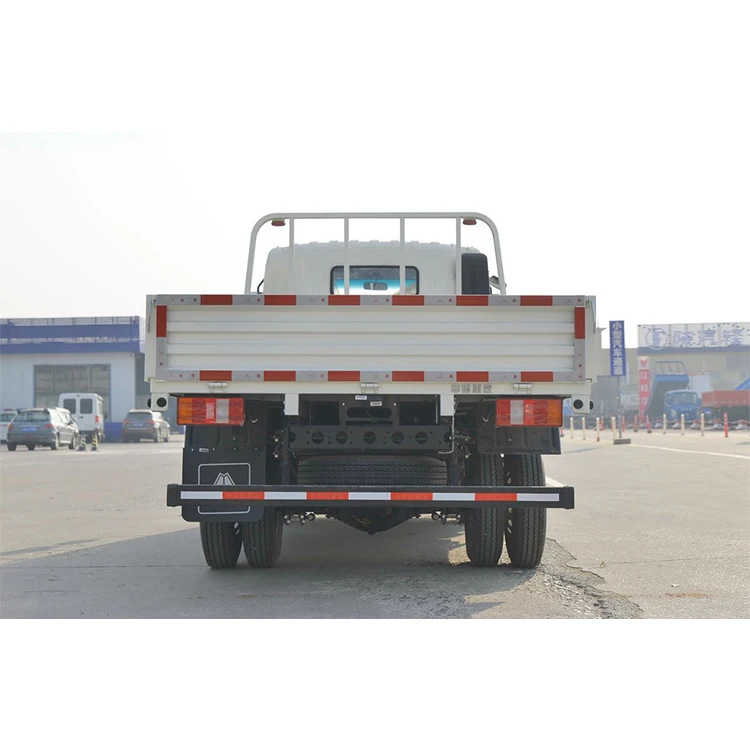 SINOTRUK-HOWO 3-5T Light Cargo Truck - High Quality & Versatile